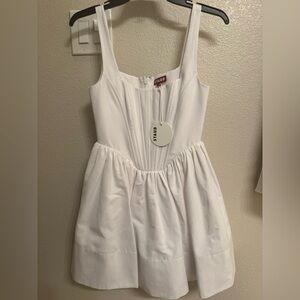 STAUD LANDSCAPE DRESS 

Elegant White Dress